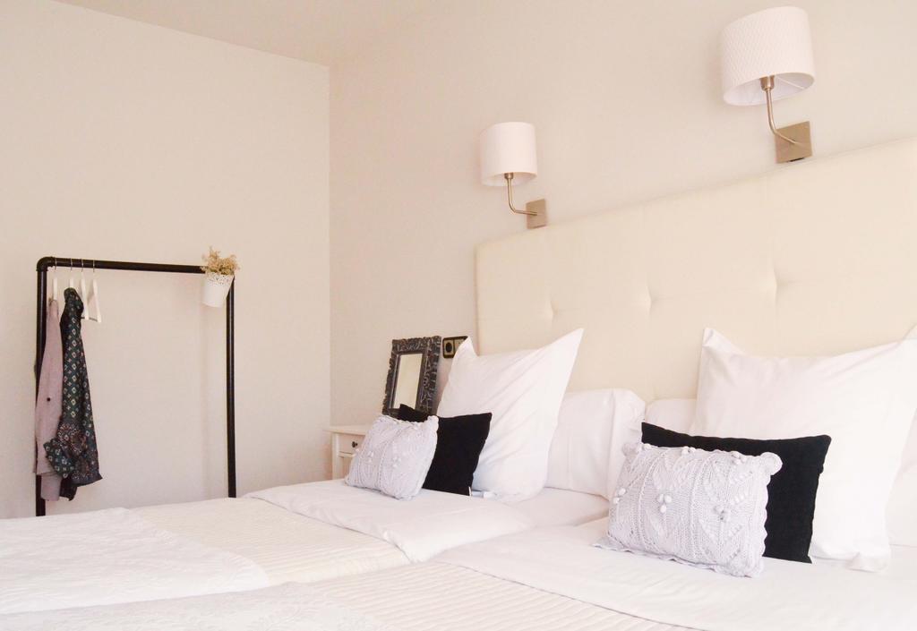 Hostal Carlos V Puebla de Sanabria Eksteriør billede