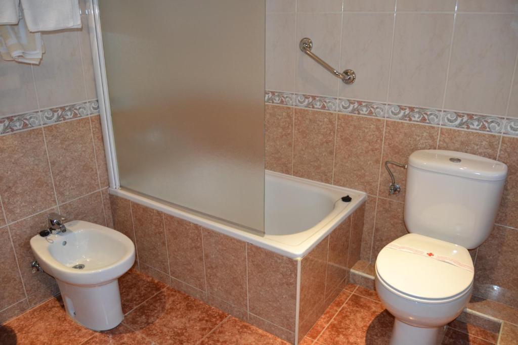 Hostal Carlos V Puebla de Sanabria Eksteriør billede